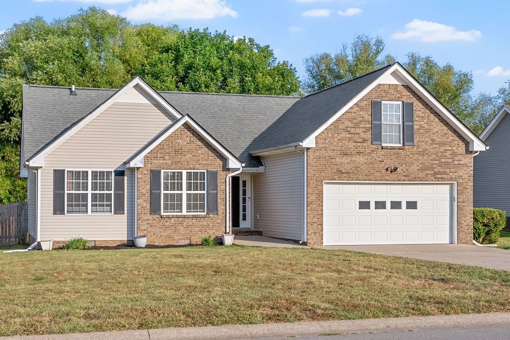 3817 Roscommon Way, Clarksville, TN 37040