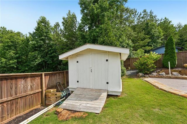109 Old Avery Drive, Canton, GA 30115
