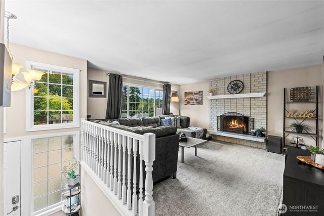 9155 Kristi Court NW, Bremerton, WA 98311