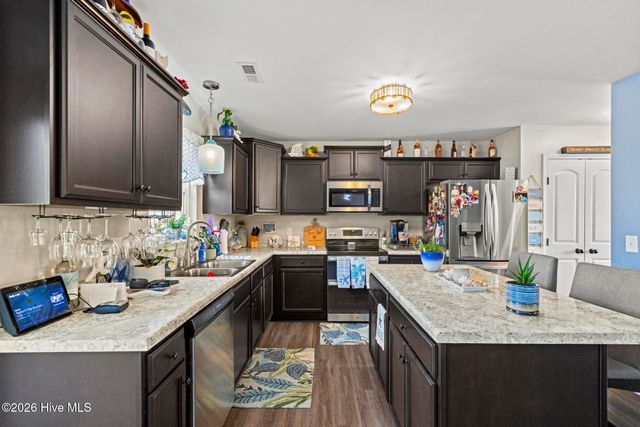 302 Waylon Way, Holly Ridge, NC 28445