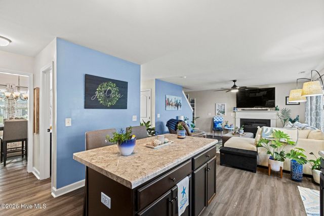 302 Waylon Way, Holly Ridge, NC 28445