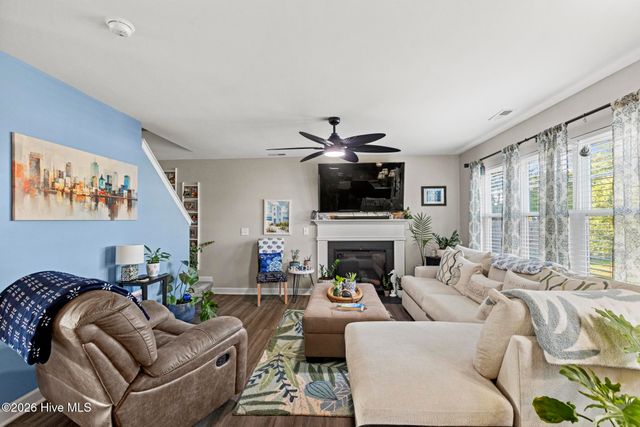 302 Waylon Way, Holly Ridge, NC 28445