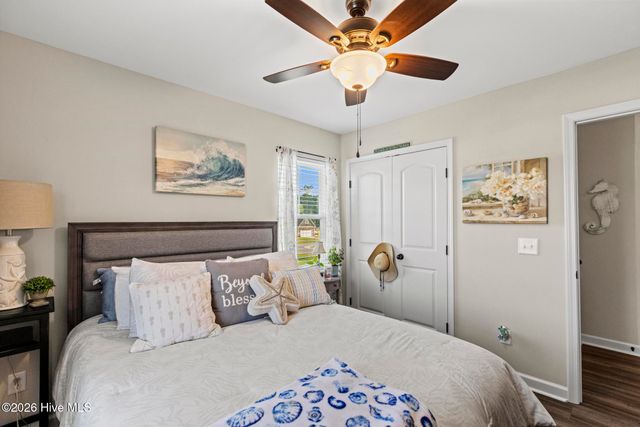 302 Waylon Way, Holly Ridge, NC 28445