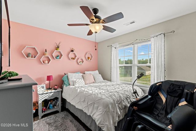 302 Waylon Way, Holly Ridge, NC 28445