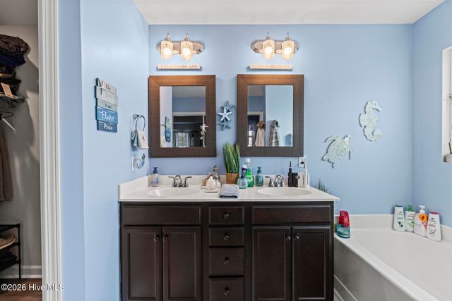 302 Waylon Way, Holly Ridge, NC 28445