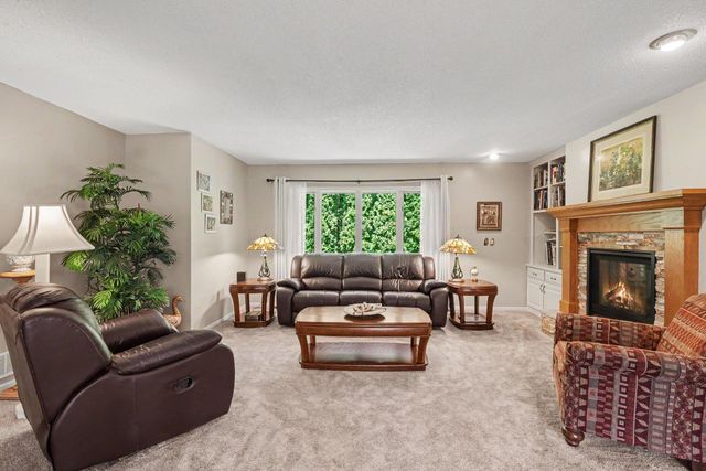 1513 Broken Oak Court, Lino Lakes, MN 55038