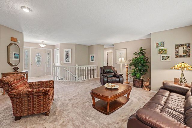 1513 Broken Oak Court, Lino Lakes, MN 55038