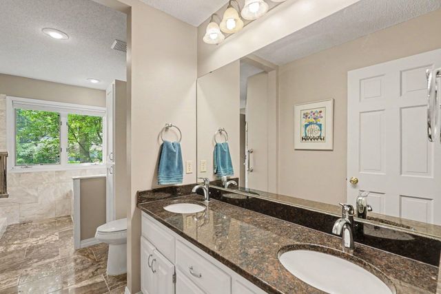 1513 Broken Oak Court, Lino Lakes, MN 55038