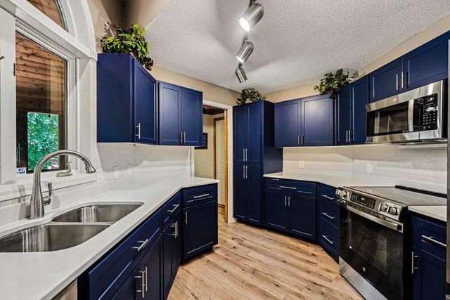 1513 Broken Oak Court, Lino Lakes, MN 55038