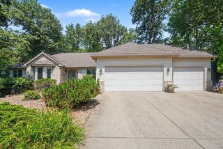 1513 Broken Oak Court, Lino Lakes, MN 55038