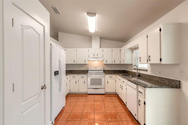 235 LANCASTER AVENUE, Orange City, FL 32763