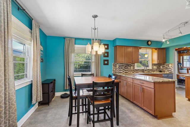 2434 W Edgerton AVENUE, Milwaukee, WI 53221
