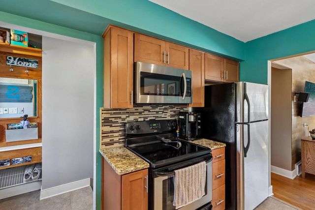 2434 W Edgerton AVENUE, Milwaukee, WI 53221