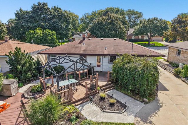 2434 W Edgerton AVENUE, Milwaukee, WI 53221