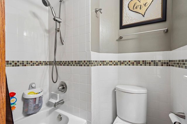 2434 W Edgerton AVENUE, Milwaukee, WI 53221