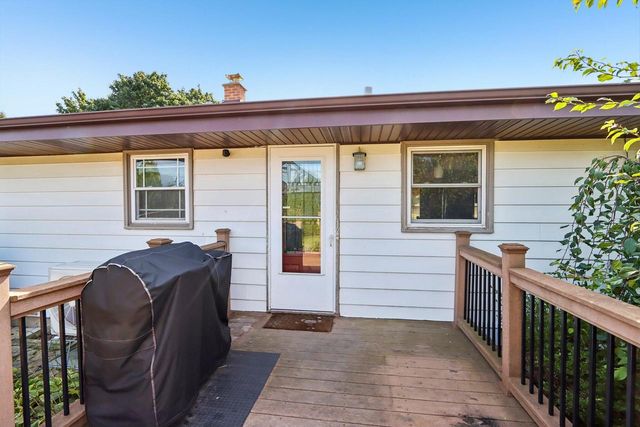 2434 W Edgerton AVENUE, Milwaukee, WI 53221