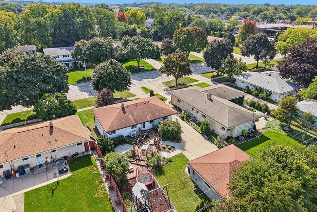 2434 W Edgerton AVENUE, Milwaukee, WI 53221