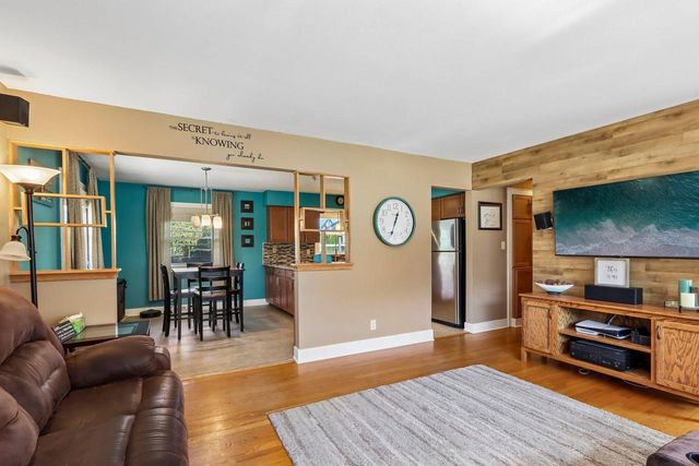 2434 W Edgerton AVENUE, Milwaukee, WI 53221