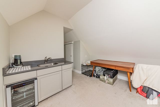 2923 N Avers Avenue 2, Chicago, IL 60618