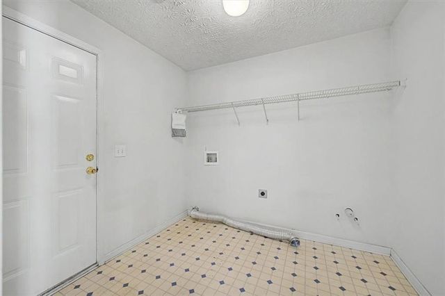 333 Allatoona Shores Drive, Canton, GA 30114