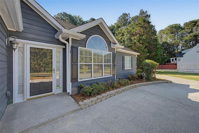 333 Allatoona Shores Drive, Canton, GA 30114