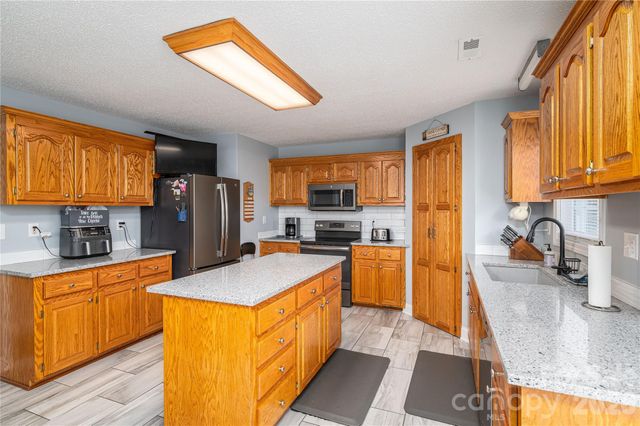 1681 NC 274 Highway, Cherryville, NC 28021