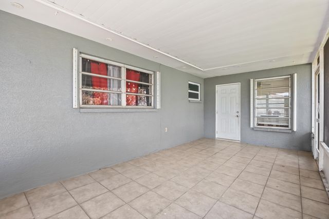 403 NE Oleander Avenue, Port St. Lucie, Port St Lucie, FL 34952