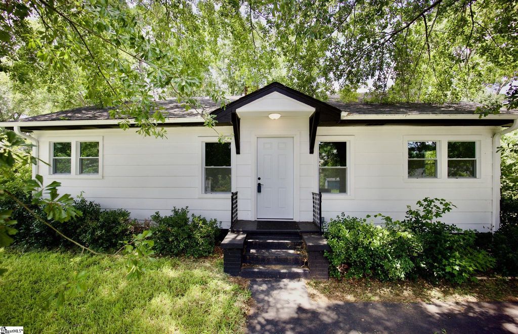 207 South Carolina Avenue, Spartanburg, SC 29306