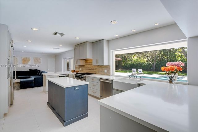 6700 SW 117th St, Pinecrest, FL 33156