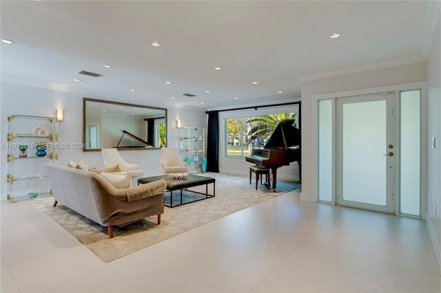 6700 SW 117th St, Pinecrest, FL 33156