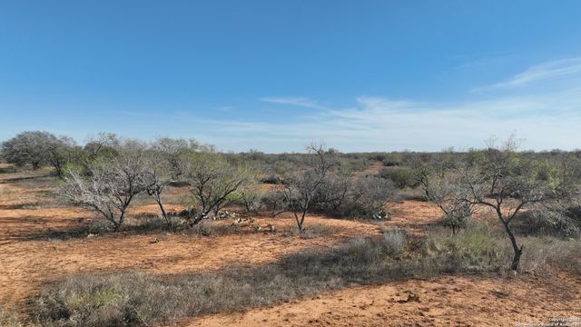 001 CR 307, Jourdanton, TX 78026