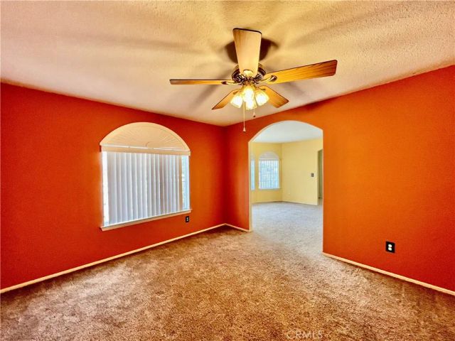 14355 Bochee Road, Apple Valley, CA 92307