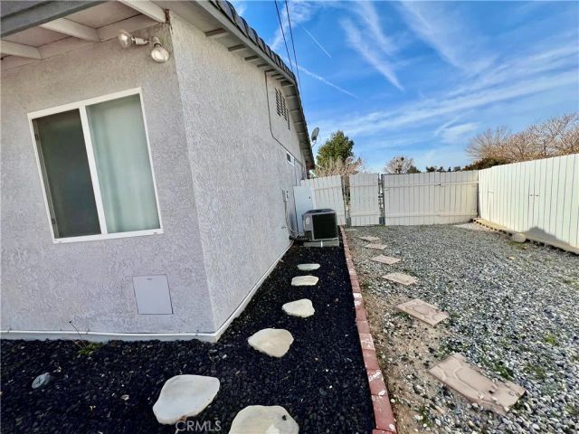 14355 Bochee Road, Apple Valley, CA 92307