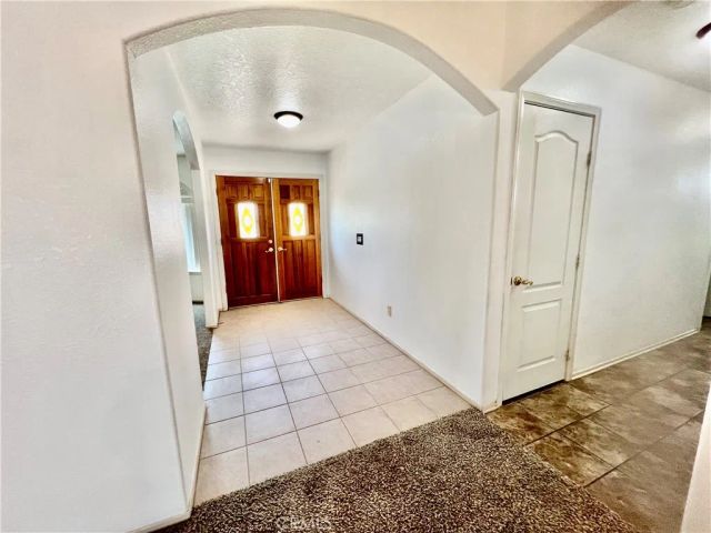 14355 Bochee Road, Apple Valley, CA 92307