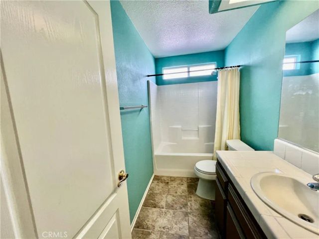 14355 Bochee Road, Apple Valley, CA 92307