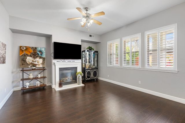 6208 W Menlo Avenue, Fresno, CA 93722