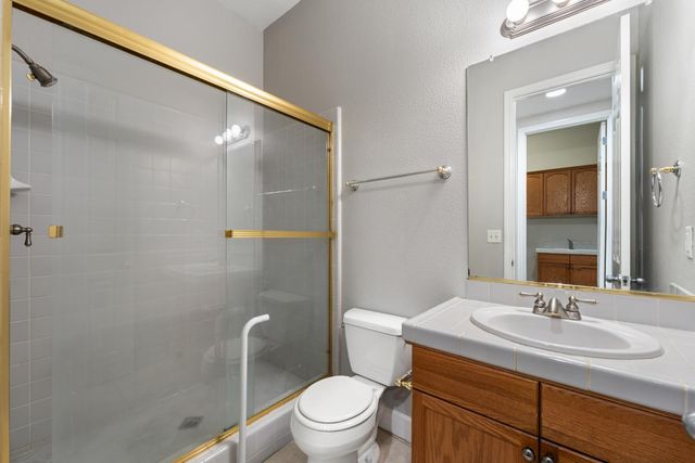 6208 W Menlo Avenue, Fresno, CA 93722