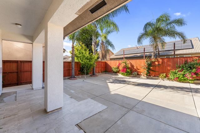 6208 W Menlo Avenue, Fresno, CA 93722