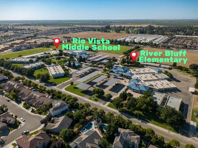 6208 W Menlo Avenue, Fresno, CA 93722