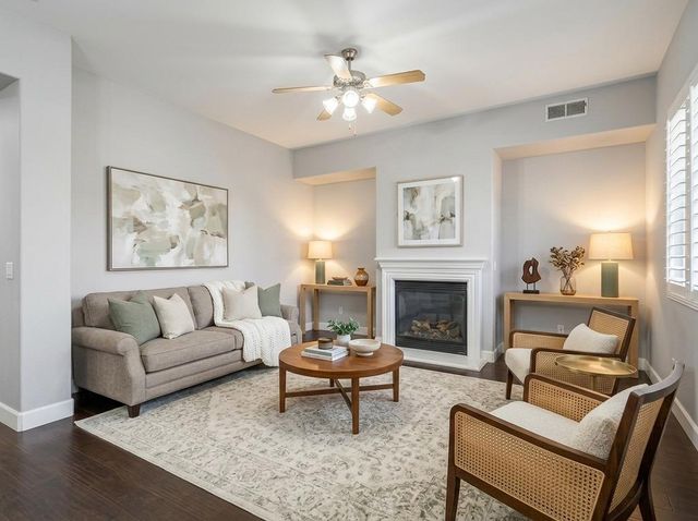 6208 W Menlo Avenue, Fresno, CA 93722