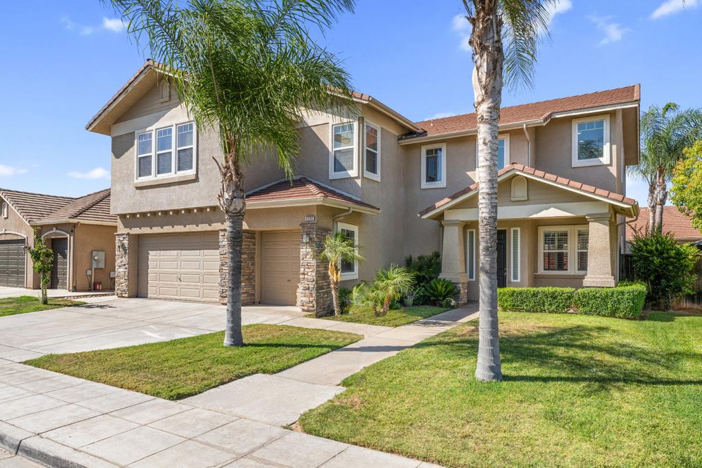 Image 2 of property listing at 6208 W Menlo Avenue, Fresno, CA 93722