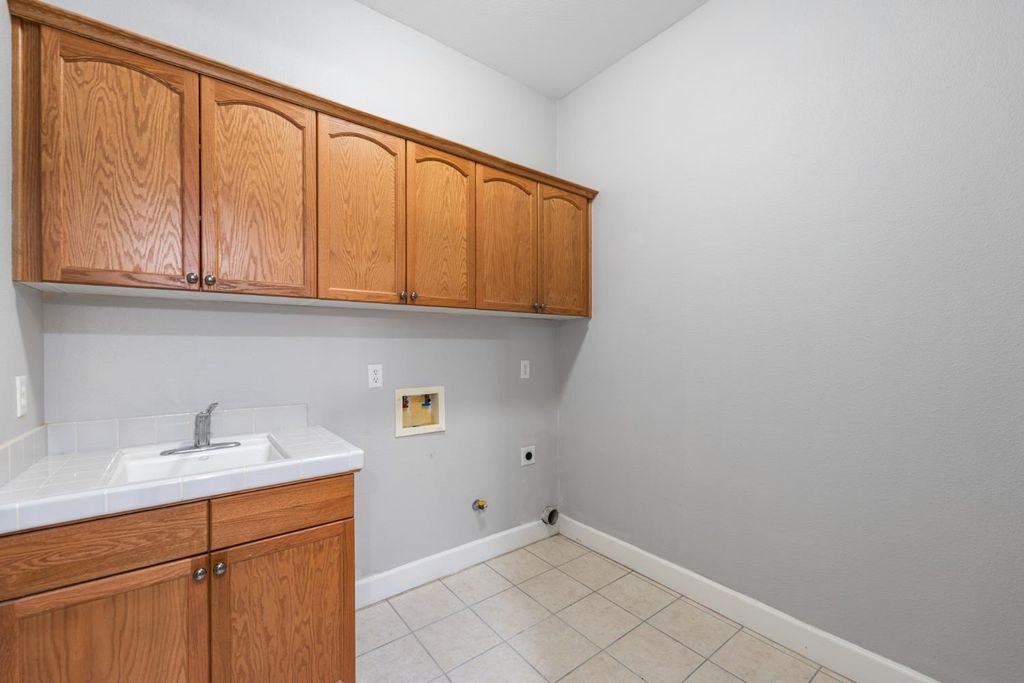 Image 26 of property listing at 6208 W Menlo Avenue, Fresno, CA 93722