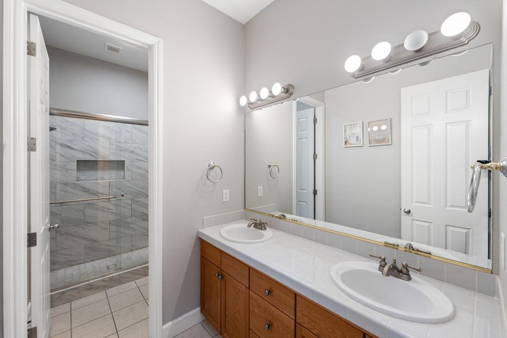 Image 39 of property listing at 6208 W Menlo Avenue, Fresno, CA 93722