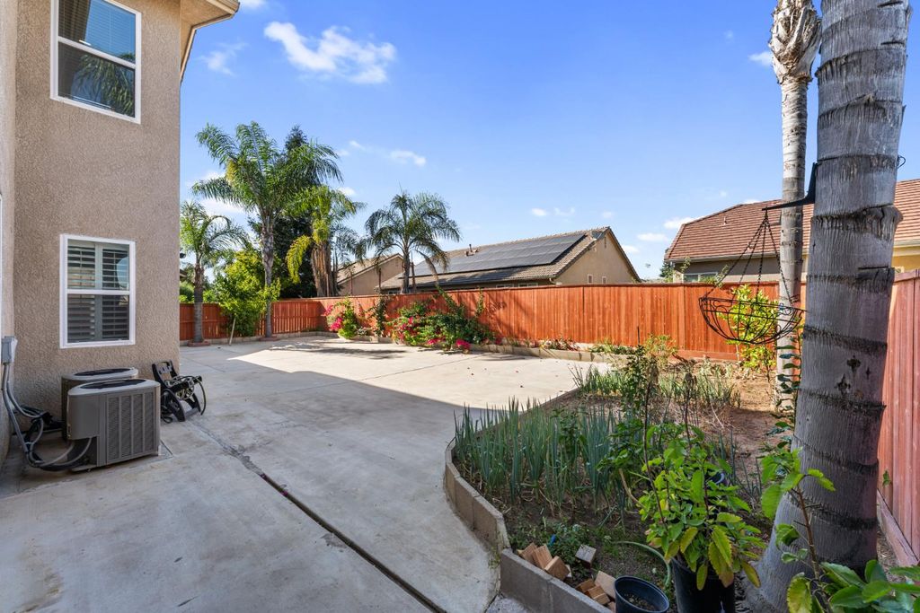 Image 49 of property listing at 6208 W Menlo Avenue, Fresno, CA 93722