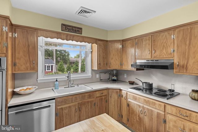 1154 MCCLAIN DR, Vineland, NJ 08361