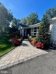 1154 MCCLAIN DR, Vineland, NJ 08361