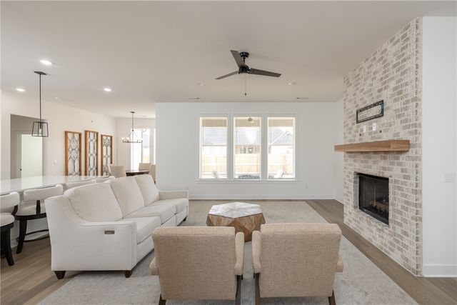 4831 N Parley Bend, Fayetteville, AR 72764