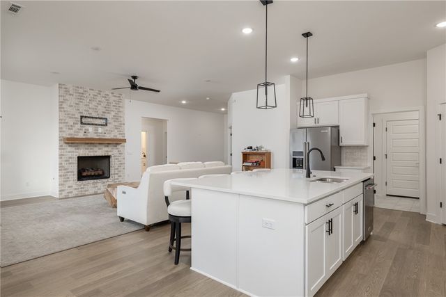 4831 N Parley Bend, Fayetteville, AR 72764