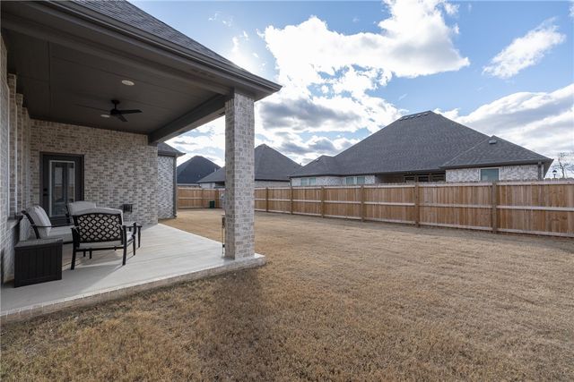 4831 N Parley Bend, Fayetteville, AR 72764