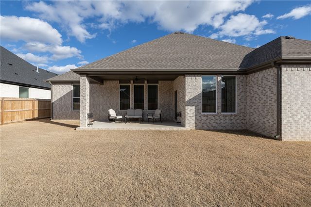 4831 N Parley Bend, Fayetteville, AR 72764